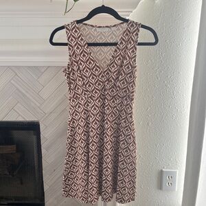 New York & Company Geometric Diamond V-Neck Mini Dress in Brown/White- Size XS
